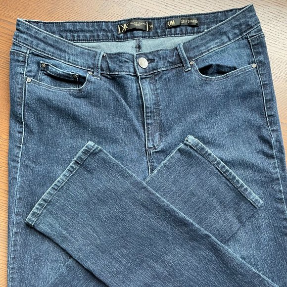 Kardashian Premium Denim - Kim, Curvy Straight - Size 14, Dark Blue Wash! - Picture 7 of 9